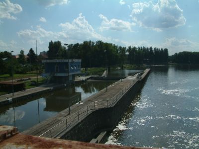 DSCF0008~9.JPG